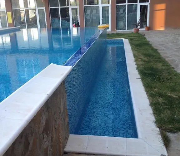 Sanny View South- студия мир авангарда Apartament *